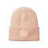 Шерстяная шапка с отворотом и тональной нашивкой Шерстяная шапка с отворотом и тональной нашивкой