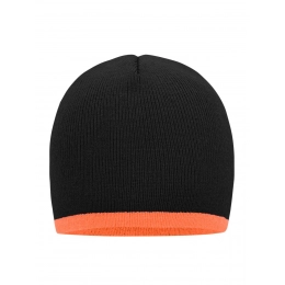 Beanie with Contrasting Border