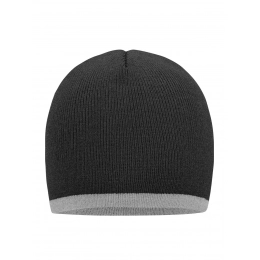 Beanie with Contrasting Border