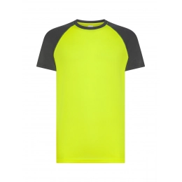 T-shirt. Trail