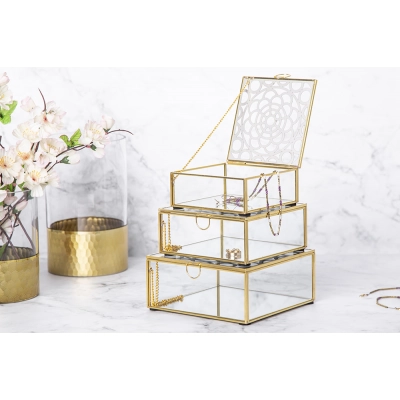 
                                            Golden honey glass case 12x12cm
                                            