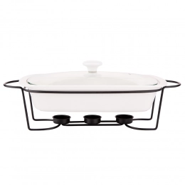 Regular rectangular serving dish 1,7 L on black warming stand