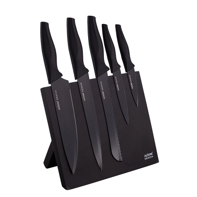 
                                            Set of black knives, with non-stick coated blades, on magnetic block, 5 pieces
                                            