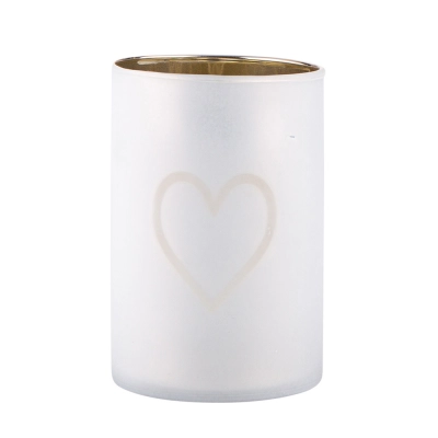 
                                            Matt glass candlestick with a golden finish inside 8x12 cm heart
                                            