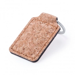 Брелоки. Брелок из пробки.