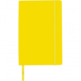 Блокнот примерно формата А5.