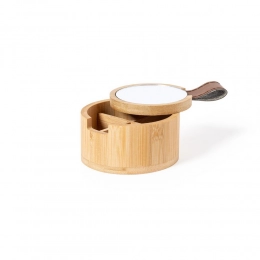 Домашний. Шкатулка для ювелирных изделий из бамбука.