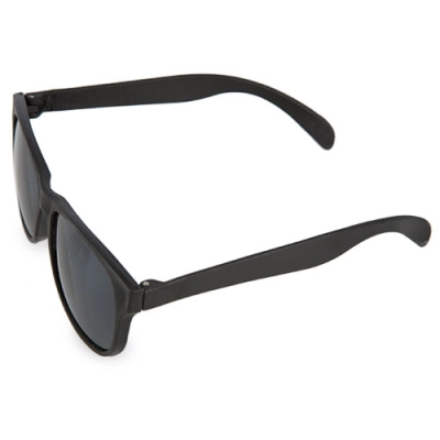 
                                            MATE BASIC SUN GLASSES
                                            