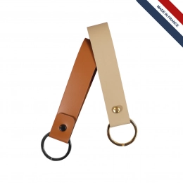Leather keychain with logo.