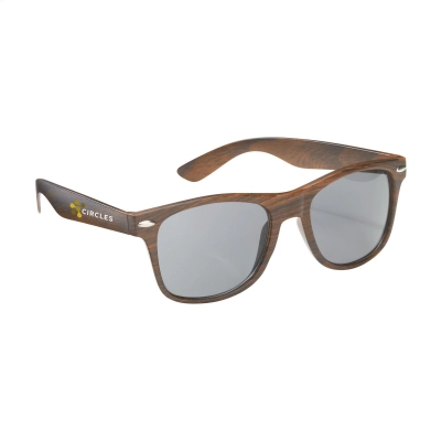 
                                                Солнцезащитные очки LookingWood
                                                
