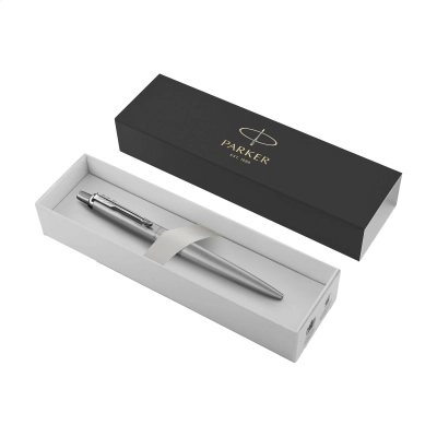 
                                            Шариковая ручка Parker Jotter XL Black Monochrome - синяя
                                            