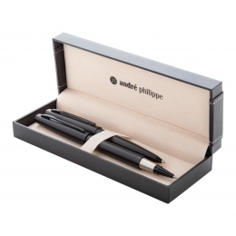 Pen set