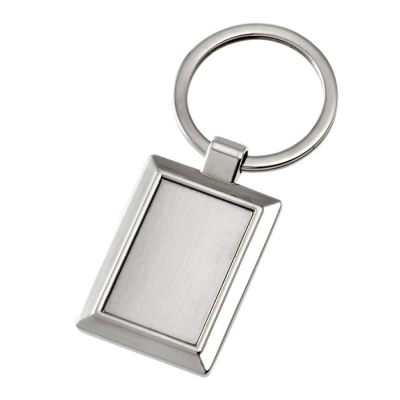 
                                            KEYCHAIN WITH RECTANGULAR SHINY PLATE
                                            