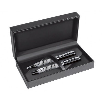 
                                                BLACK PU BOX FOR 1/2 PENS- NO PEN
                                                