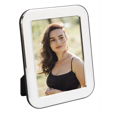 
                                                PORTAFOTO ANGOLI TONDI - LISCIO 10X15
                                                