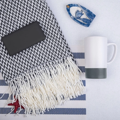 
                                            Набор подарочный REALSAILOR: универсальный аккумулятор, плед, кружка, подарочная коробка, серый
                                            