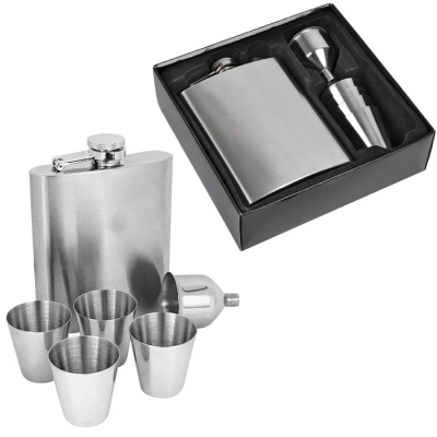 
                                            Set: flask, 4 shot glasses, and funnel
                                            