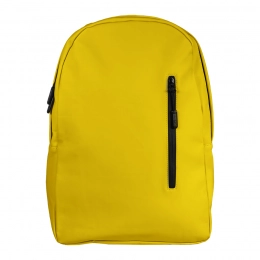 Simple black backpack, 45 x 32 x 13 cm, made of 100% polyurethane.