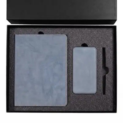 
                                                Набор подарочный  EMBER: ежедневник и power bank в коробке  с ложементом
                                                