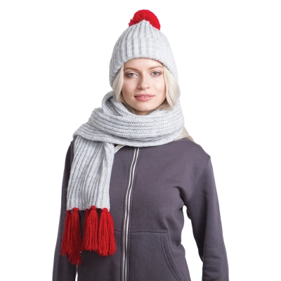 
                                                GoSnow knitted set with accessories
                                                