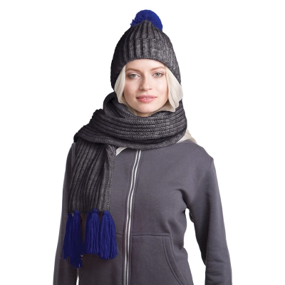 
                                                GoSnow knitted set with accessories
                                                