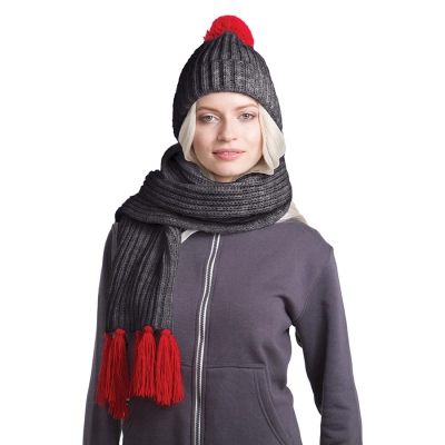 
                                                GoSnow knitted set with accessories
                                                