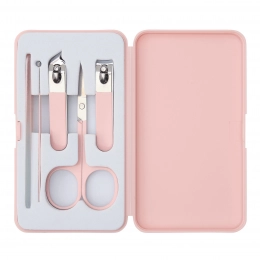 Маникюрный набор в коробке