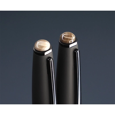 
                                            Набор ручек из полосатого кремня
                                            