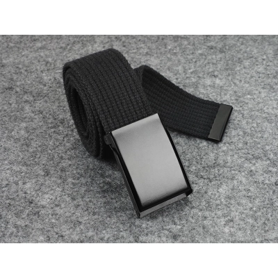 
                                            Ремень с пряжкой-открывалкой для бутылок
                                            