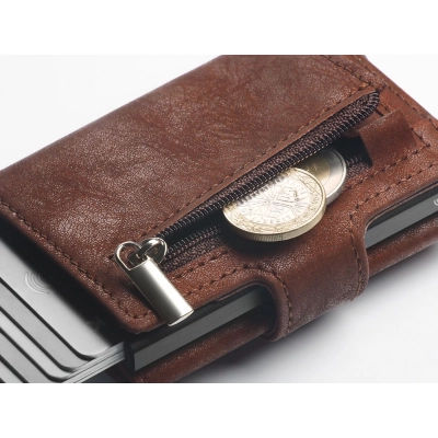 
                                                Кошелек с RFID-защитой
                                                