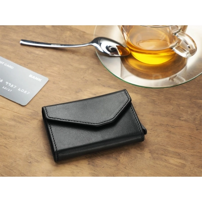 
                                                Кошелек с RFID-защитой
                                                