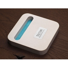 Деревянная подставка для телефона