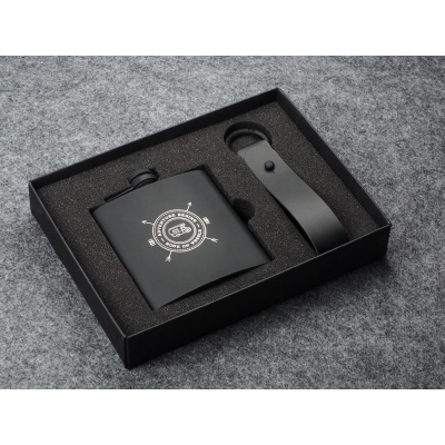 
                                            Flask and key ring set
                                            