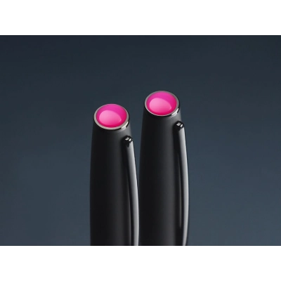 
                                                Magenta agate pen set
                                                