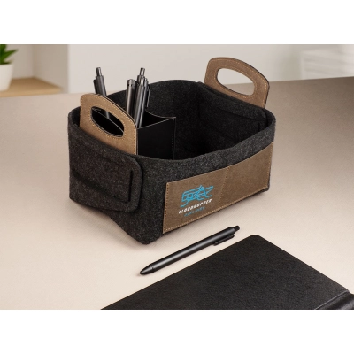 
                                                Felt bag
                                                