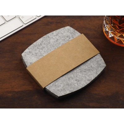
                                            Set of 4 felt coasters
                                            