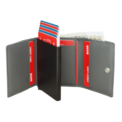 
                                                Кошелек с RFID-защитой
                                                