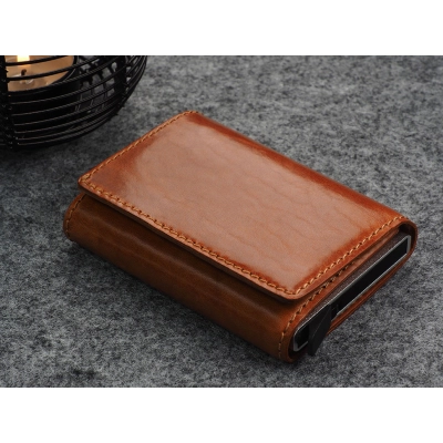 
                                                Кошелек с RFID-защитой
                                                