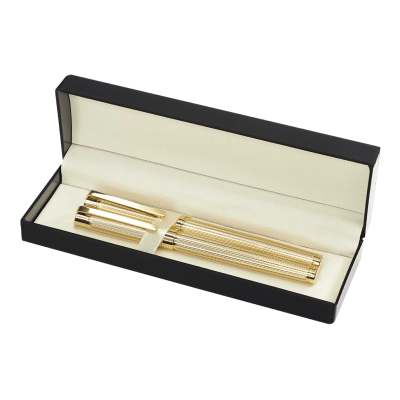 
                                                MACBETH pen set
                                                