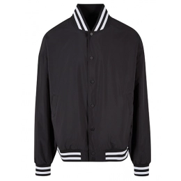 Куртки. Легкая куртка в стиле колледжа