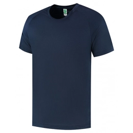 Футболки. Универсальная переработанная спортивная футболка.