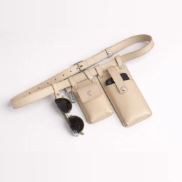 Belt bag made of genuine leather, cream-colored