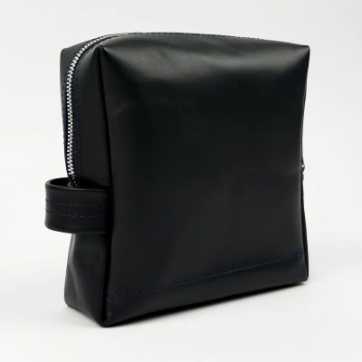 
                                            Кожаный органайзер для проводов и аксессуаров из натуральной кожи
                                            