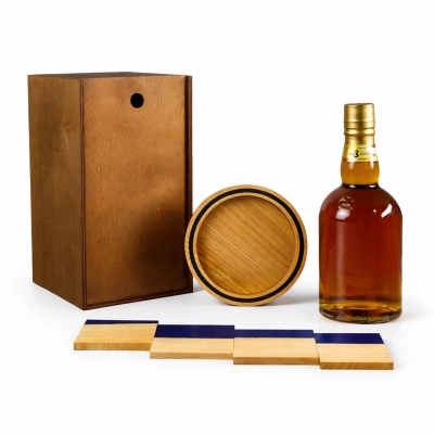 
                                            Подарочный набор с менажницей и набором костеров, синий
                                            