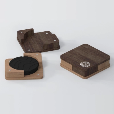 
                                            Set of Coasters in Wooden Box 