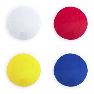 
                                                Beach Mat Hansier
                                                
