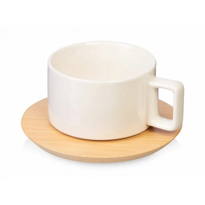 
                                            Tea pair with a bamboo saucer 