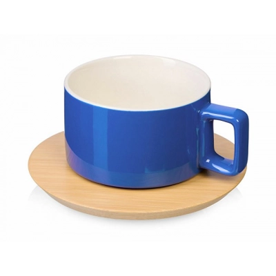 
                                            Tea pair with a bamboo saucer 