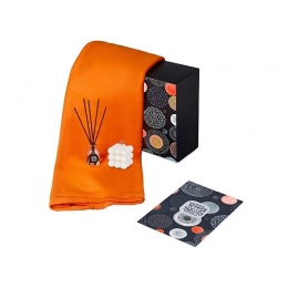 Подарочный набор «Re:y. Cocoon с пледом, свечой и диффузором