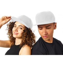 Baseball cap with a flat brim 